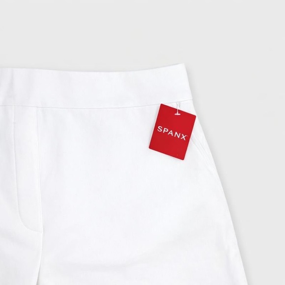 SPANX Pull On Tailored Shorts White Stretch Shaping Lined Women's M NWT 6 inches - Picture 3 of 8